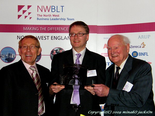 Right; Sir Tom Finney, Centre; Kevin Moore (National Football Museum)